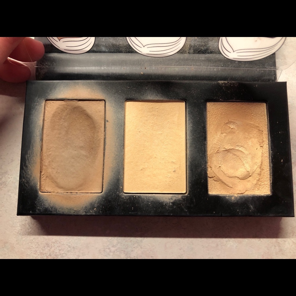 Used Younique Light Sculpting Trio